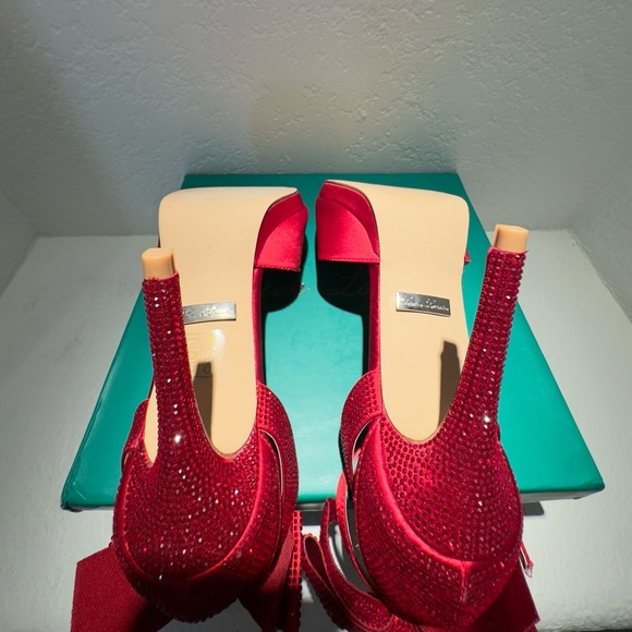NWT Lauren Lorraine Sparkling Red Satin Bow Fling Open Toe Heels - Picture 7 of 7